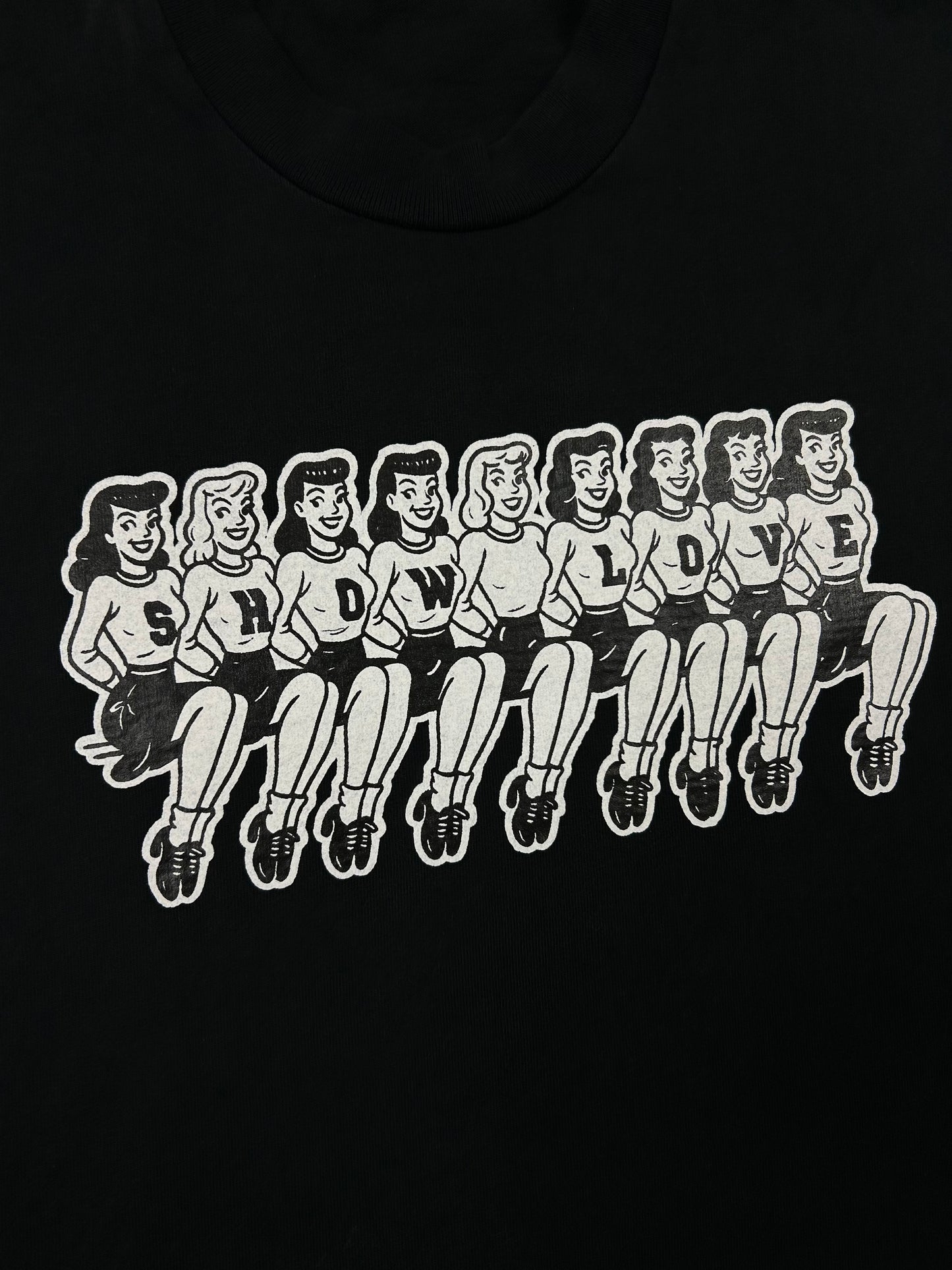 'SHOW LOVE' CHEERLEADER SHORT SLEEVE TEE